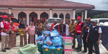 PMI Antar Bantuan ke Korban Kebakaran Jagong Jeget, Fauzan: Mereka Tidak Boleh Merasa Sendiri