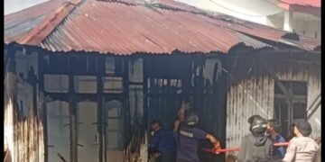 Satu Rumah Warga Bernung Lelabu Hangus Terbakar, Satu Terimbas
