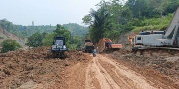 Keluhan Jalan Berlumpur di Celala Dijawab PPK “Hari ini Sudah Normal”