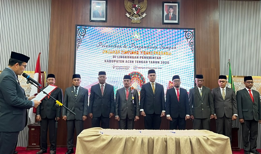 Rotasi 9 Pejabat Eselon II, Khairmansyah Duduki Kursi Asisten, Haili Yoga: “Matahari Tetap Satu”