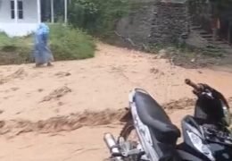 Air Bah Rendam Rumah Warga Bamil Nosar, Desak Pemprov Aceh Ganti Gorong-Gorong dengan Box Culvert