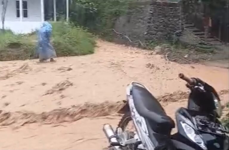 Air Bah Rendam Rumah Warga Bamil Nosar, Desak Pemprov Aceh Ganti Gorong-Gorong dengan Box Culvert